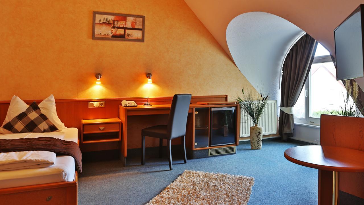 Hotel Bauschheimer Hof Rüsselsheim Exteriör bild